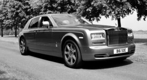 Rolls-Royce-Phantom-Chauffeur-Driven-2
