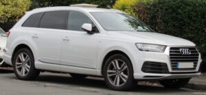 2017_Audi_Q7_S_Line_Quattro_3.0_Front